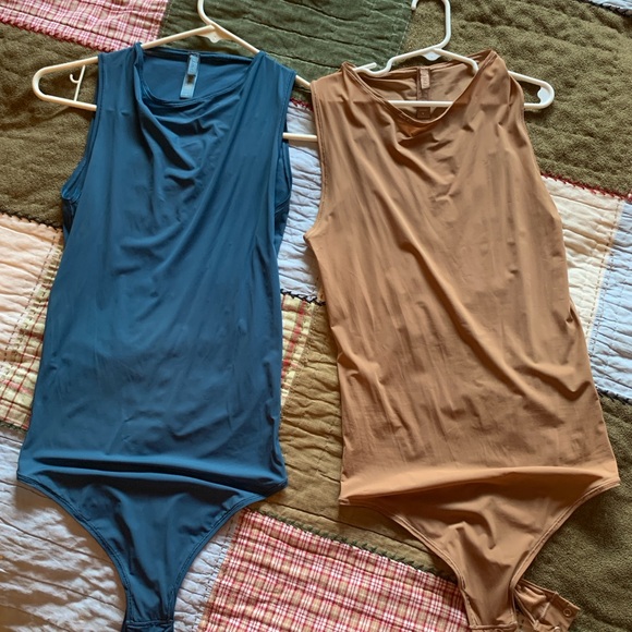 Bundle of 2 SKIMS tank bodysuits. Medium. Good condition - Picture 4 of 4